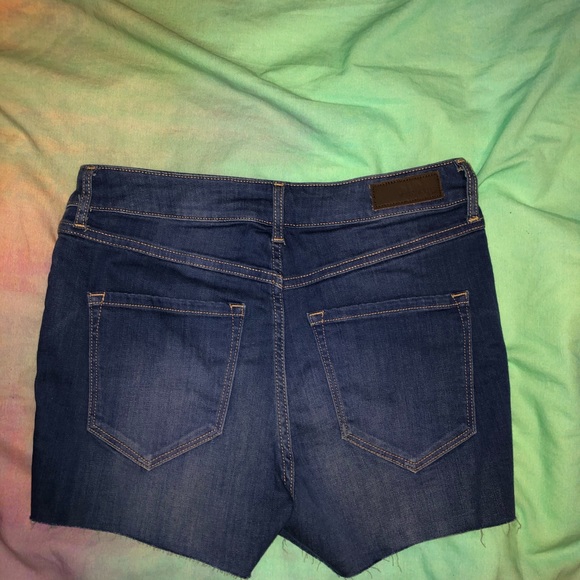 Brody Blue Denim Shorts NWOT - Picture 2 of 3